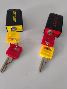 Ski‎ key lock ~ 2 Sets